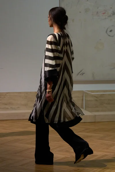 Look 4